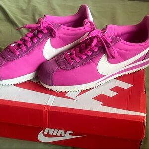 Nike Women's Fuchsia and White Sneakers